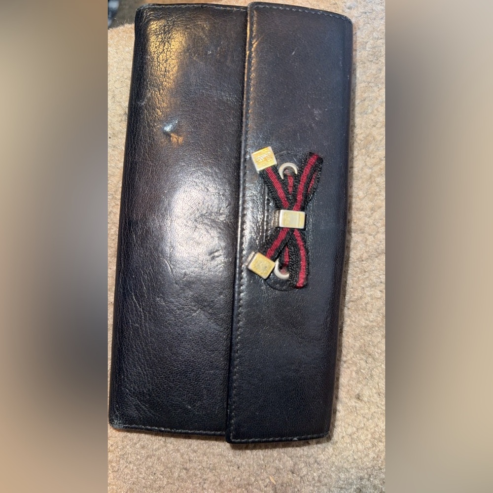 Authentic Gucci wallet